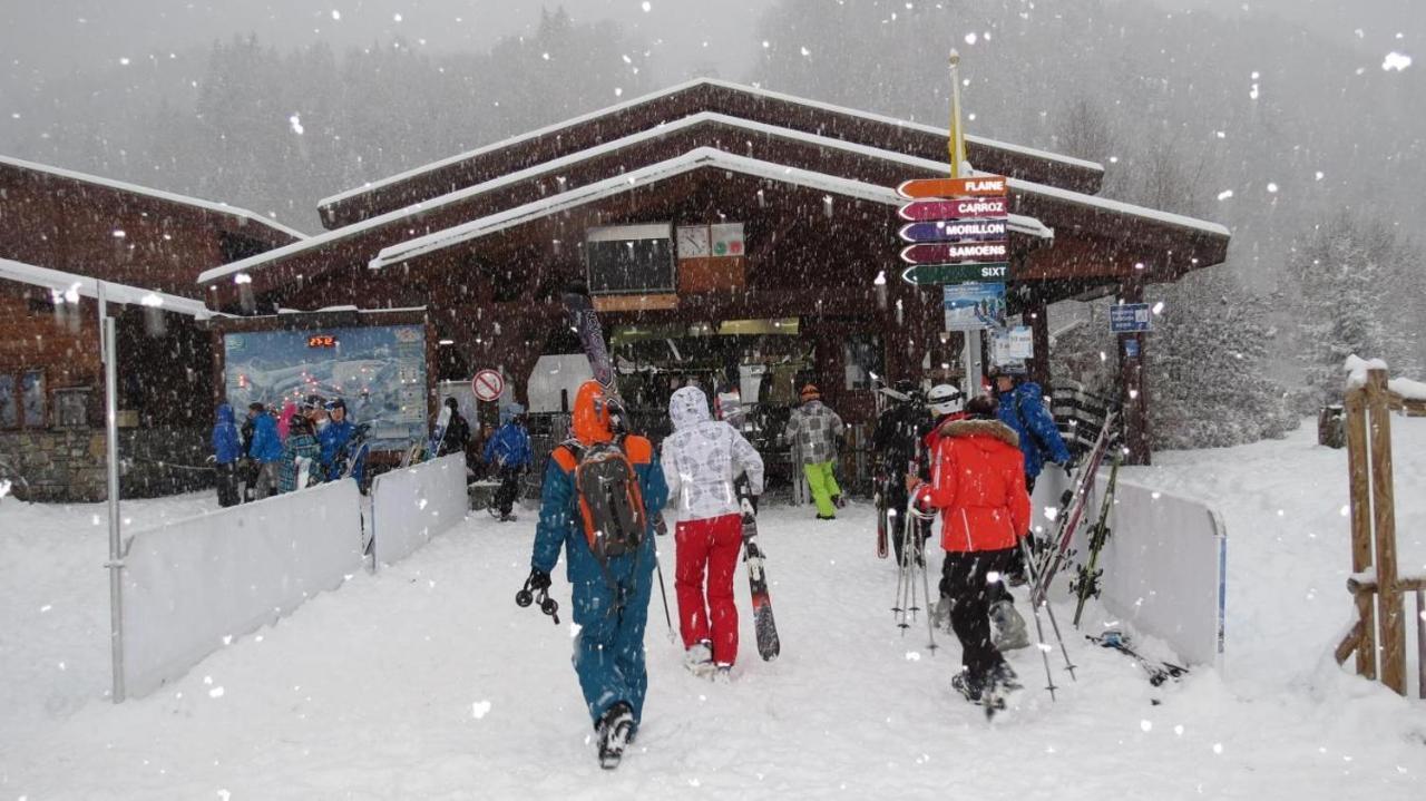 Charmant Mobilhome A 2 Pas Remontes Ski Samoëns Exterior foto